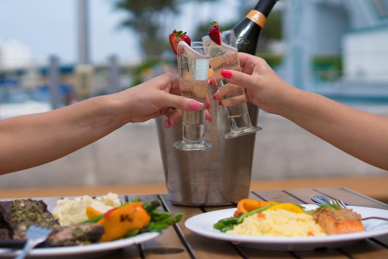 Shuckers Waterfront Grill