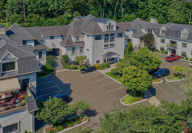 The Shoreline Chamber Shop Local Card