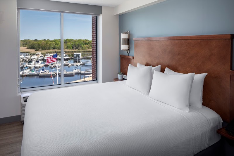 Hyatt Place Long Island / East End