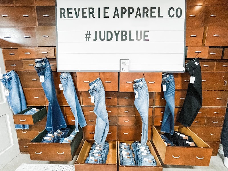 Reverie Apparel Co. Boutique