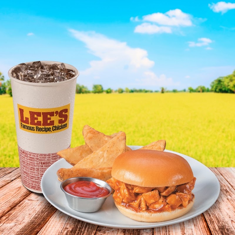 Lee's Famous Recipe of Lawrenceburg