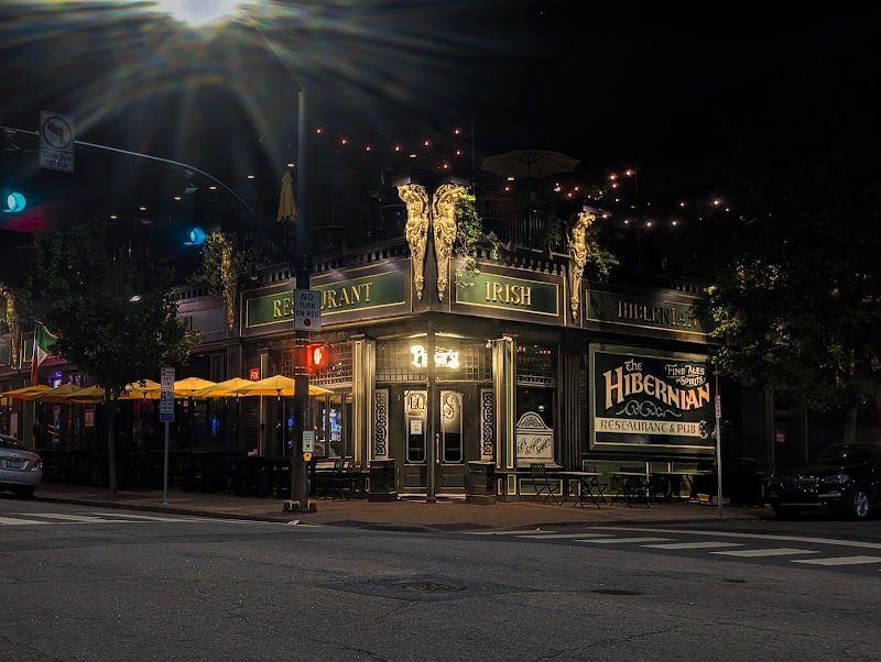 Hibernian Irish Pub & Restaurant & Peggy's At The Pub