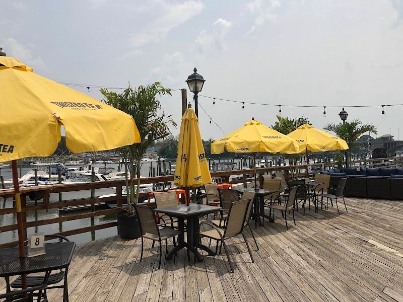 Joey C's Boathouse Cantina & Grill