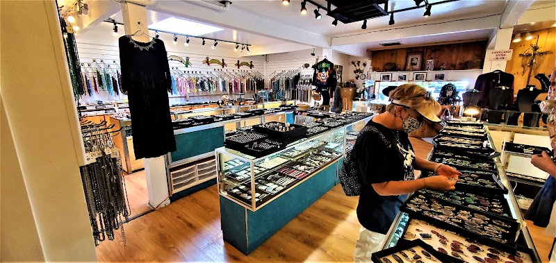 Cowgirls Wholesale Outlet