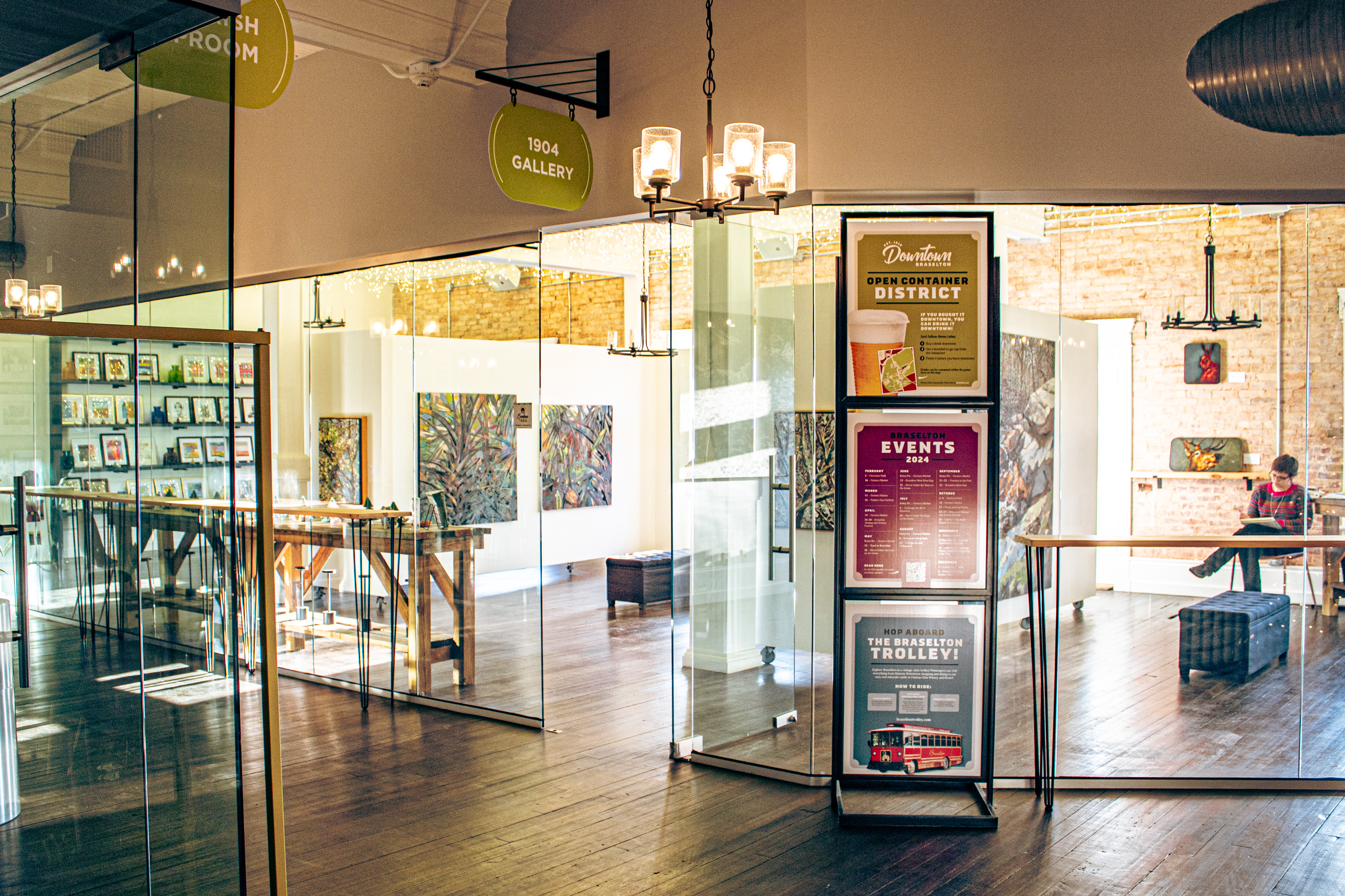 1904 Gallery