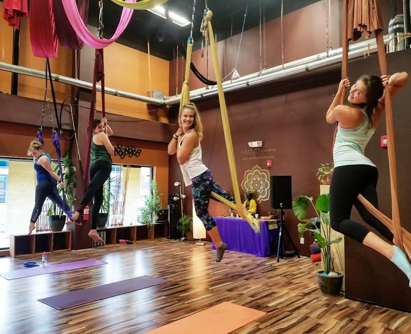 Cirque de Vol Aerial, Yoga, Fitness & Circus Community