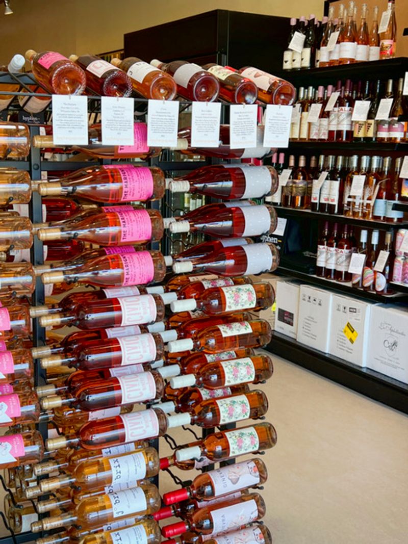 hyphen- Wine Shop & Lounge