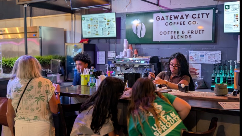 COFFEE SHOP GATEWAY CITY: COFFEE & SMOOTHIES