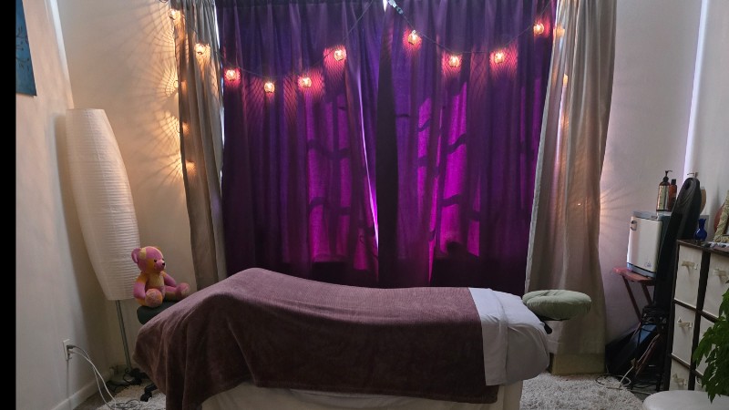 Ally's Earth Touch Massage 