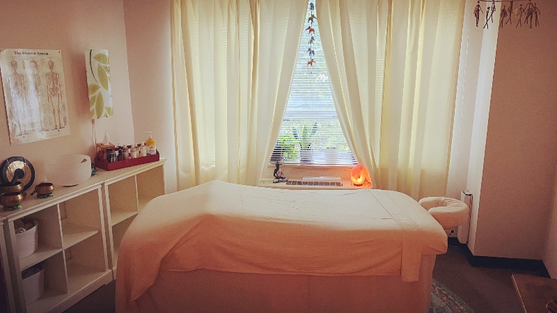 Live Awake Therapeutic Massage
