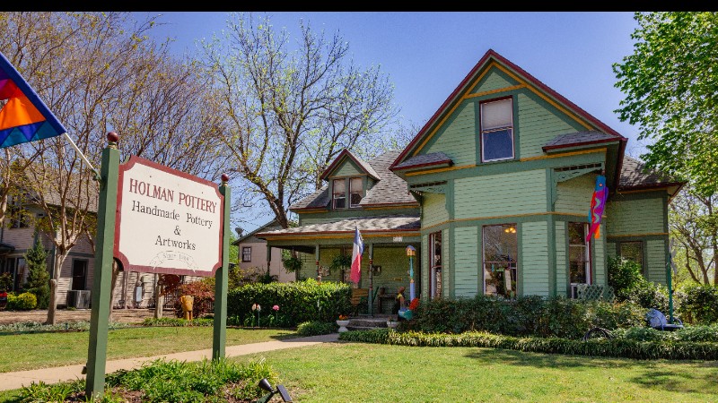 Holman Pottery