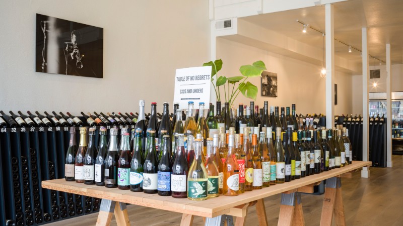 Avinage - a wine shop