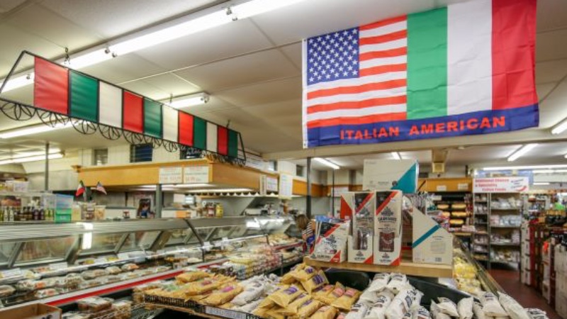Tenutas Delicatessen & Liquors