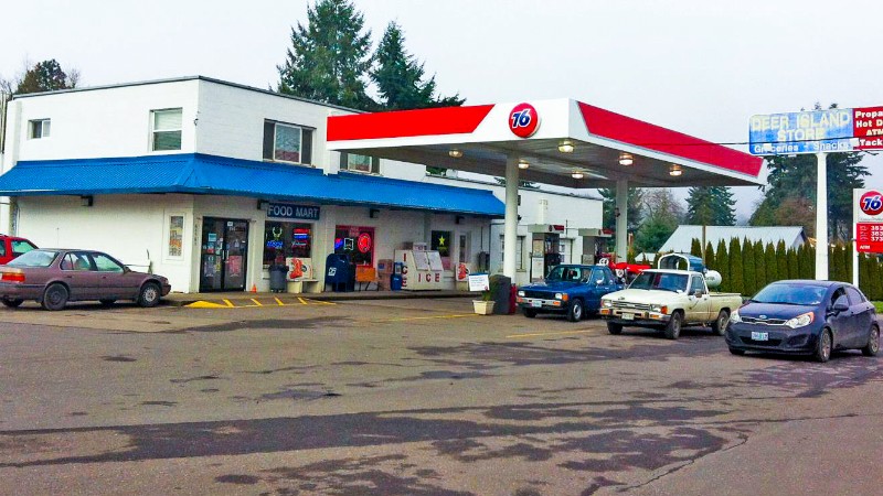 Deer Island Store