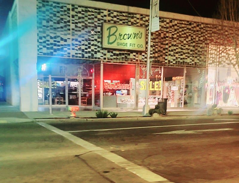 Brown's Shoe Fit Company