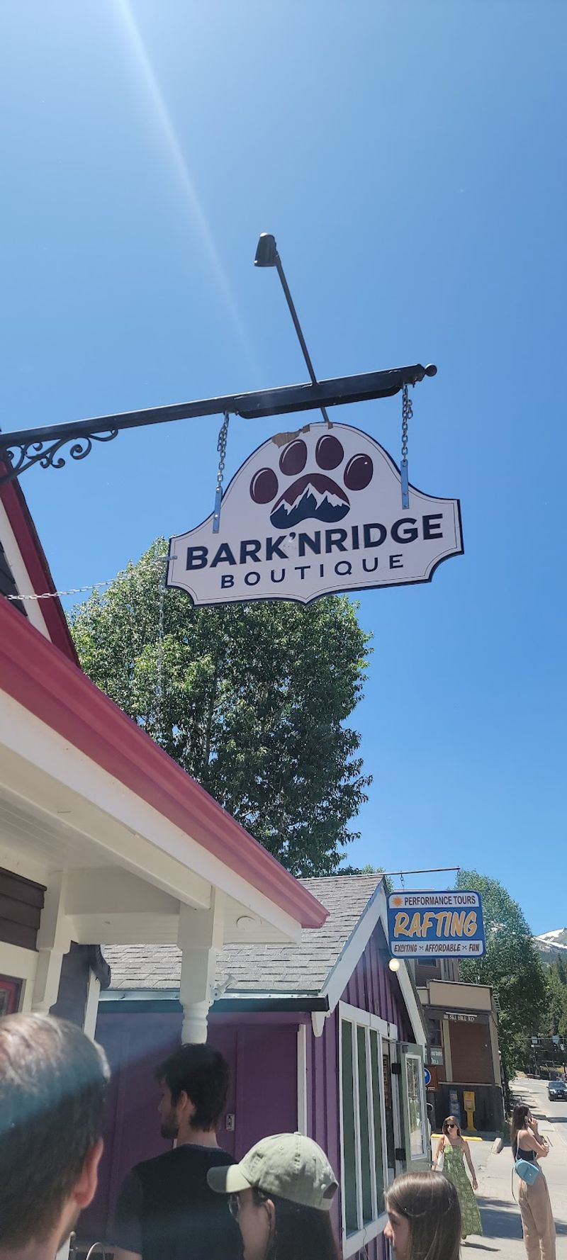 Bark'nridge Boutique