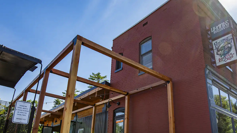 Peacemaker Lobster & Crab